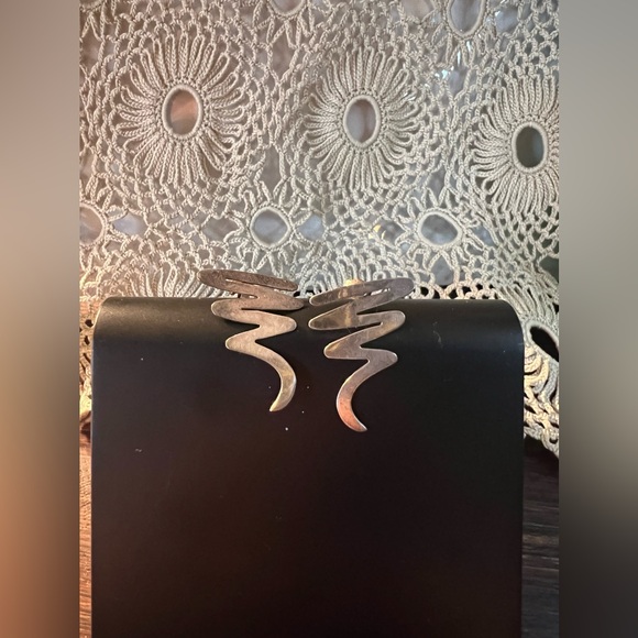 ✨ Vintage STERLING SILVER 925 Pierced Earrings Mexico SWIRL Zig Zag ✨ - Picture 3 of 6